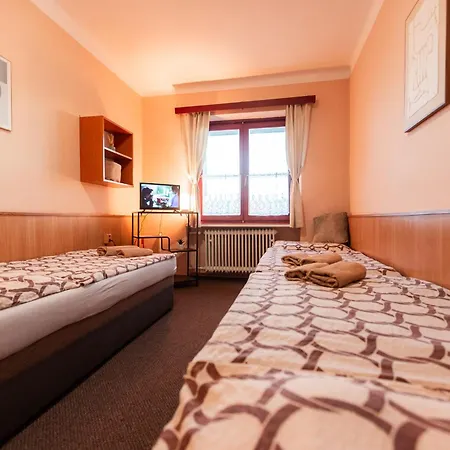 Rozkos Hotel 3*