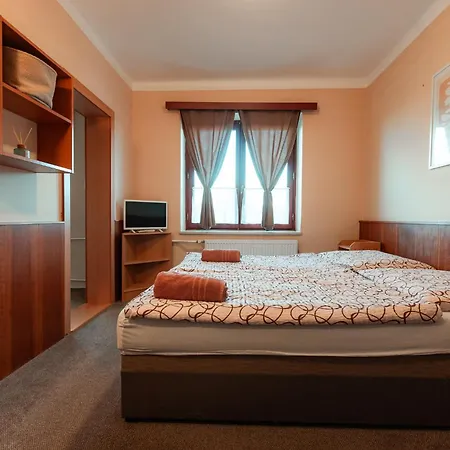 Rozkos Hotel Česká Skalice