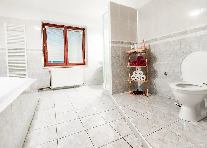 Rozkos Hotel 3*
