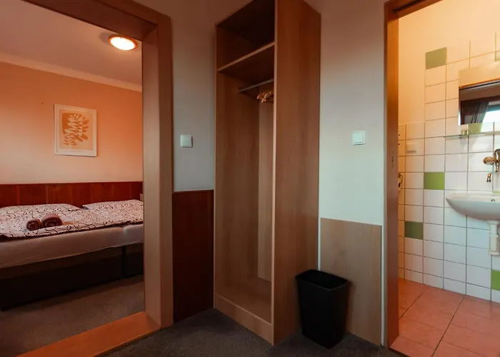 Rozkos Hotel 3*